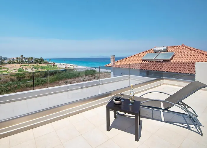 Villa Breeze 3 *